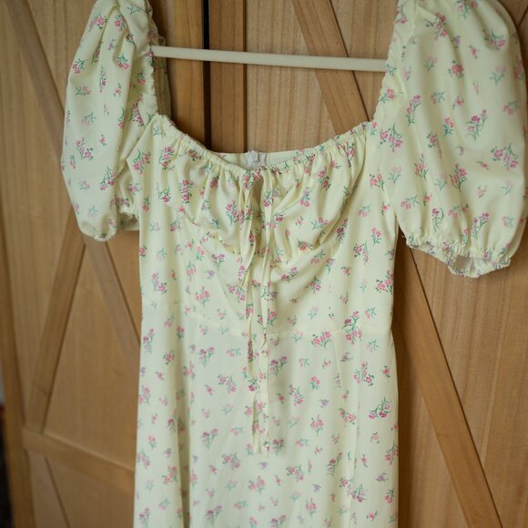 Gianna Flower Dress - Picture 4 of 5